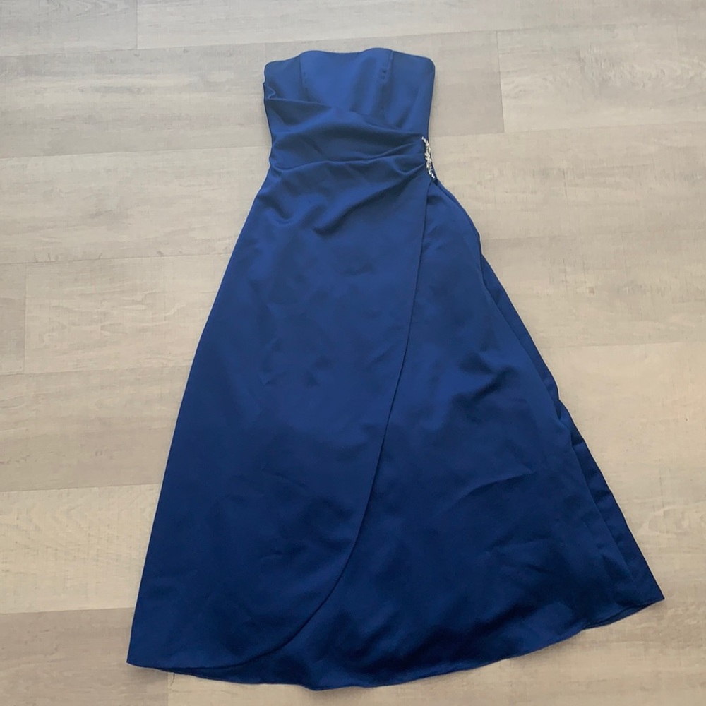 David’s Bridal Bridesmaid Dress Blue